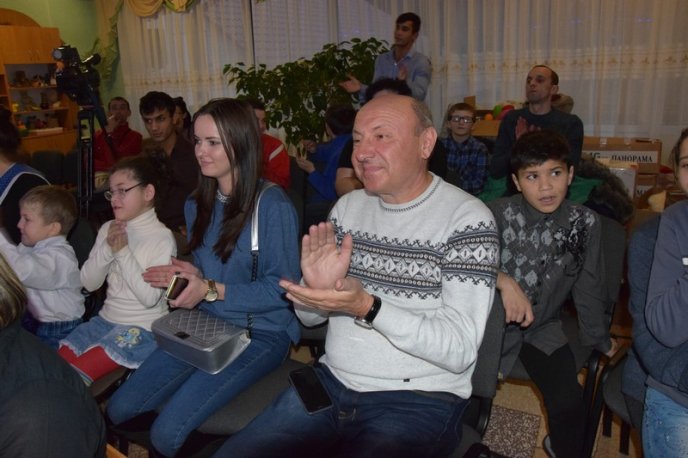 Подарували дітям радість – 26