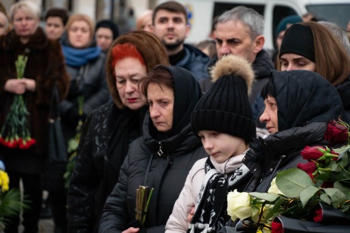 Діти втратили батька: поховали приватного підприємця, який загинув на війні – 02