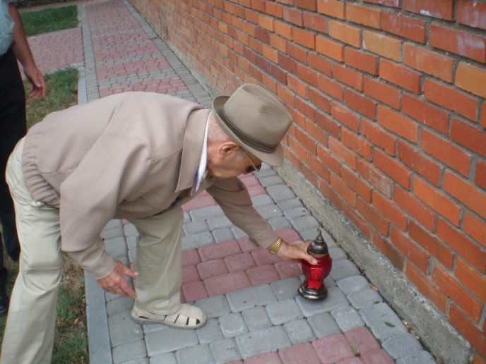 У Мукачеві вшанували жертв фашизму (ФОТО) – 04 У Мукачеві вшанували жертв фашизму (ФОТО) – 04