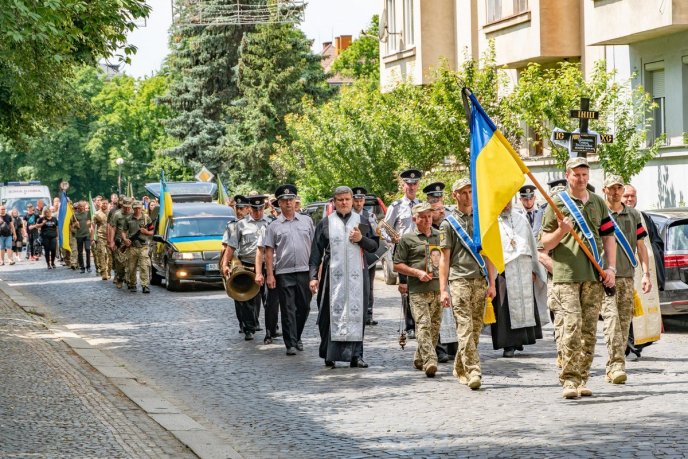 Закарпаття провело в останню путь 23-річного військового – 04