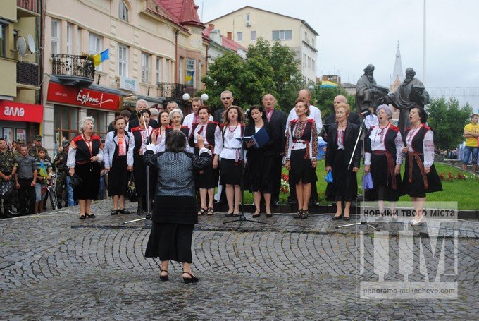 У Мукачеві до Дня Незалежності пройшов традиційний Парад вишиванок (ФОТОРЕПОРТАЖ) – 07