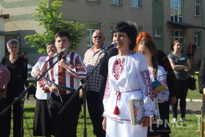 У Мукачівській ЗОШ №11 урочисто відзначили свято останнього дзвоника – 21 У Мукачівській ЗОШ №11 урочисто відзначили свято останнього дзвоника – 21