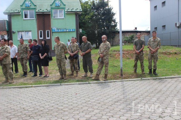 Мукачівці прощаються із загиблим бійцем АТО Олексієм Калабішкою – 17