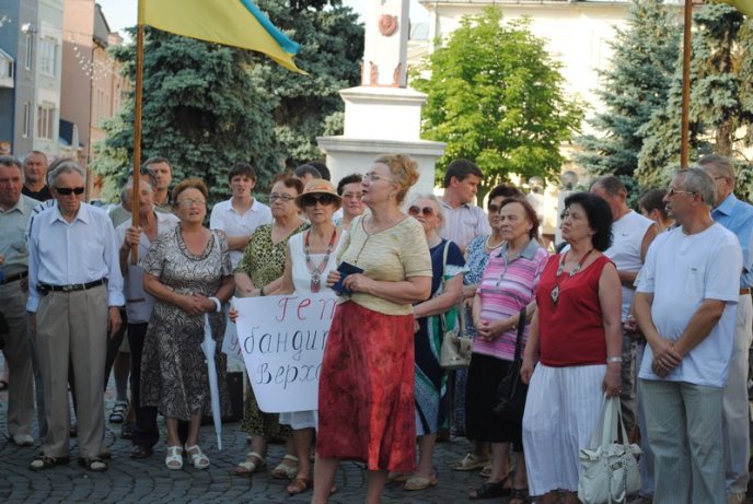 У Мукачеві протестували проти "мовного" закону (ФОТОРЕПОРТАЖ) – 10