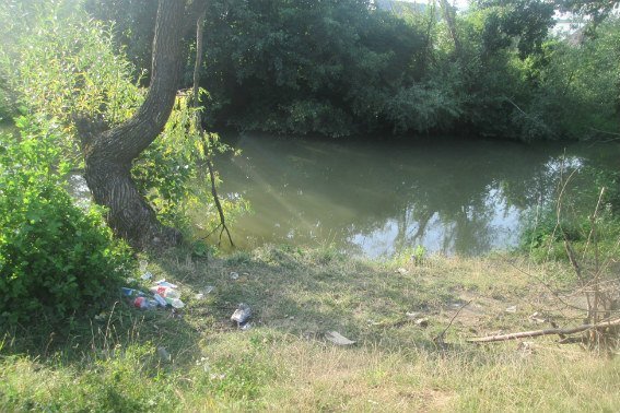 П’ятеро ужгородців посеред вулиці пограбували чоловіка – 02