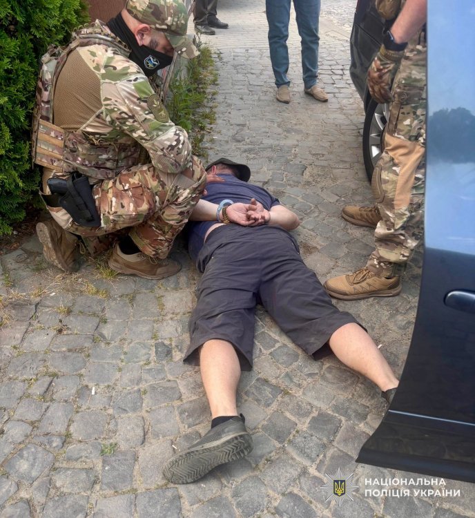 У поліції розповіли, що накоїв переселенець на Закарпатті – 02 Затримання провели у Поляні