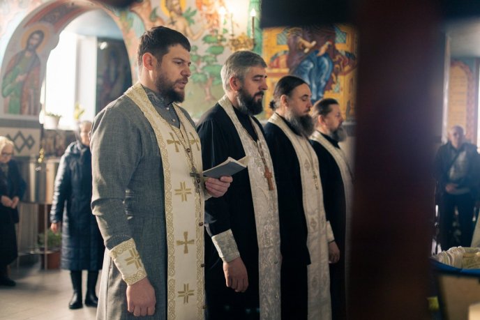 У Мукачеві попрощалися з полеглим військовим Валерієм Сідором – 03