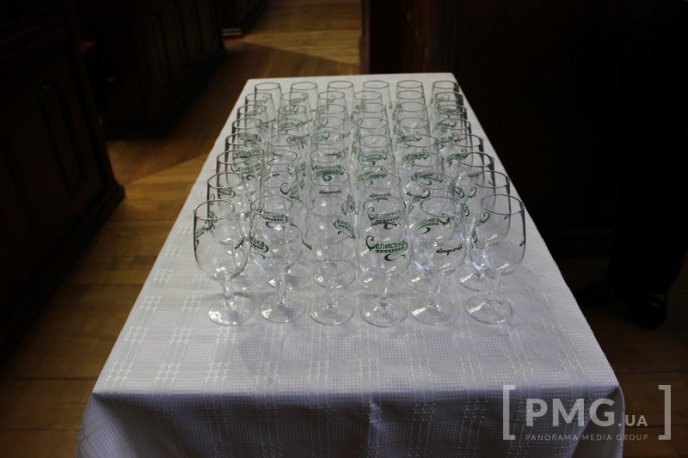 Стартувала дегустація зразків вин претендентів на участь у фестивалі "Червене вино – 2015" – 03