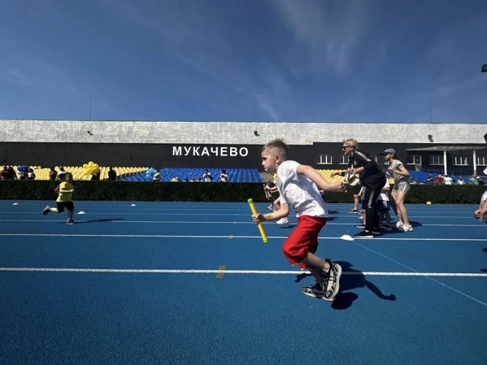 На стадіоні у Мукачеві відбулись Малі Олімпійські Ігри – 05