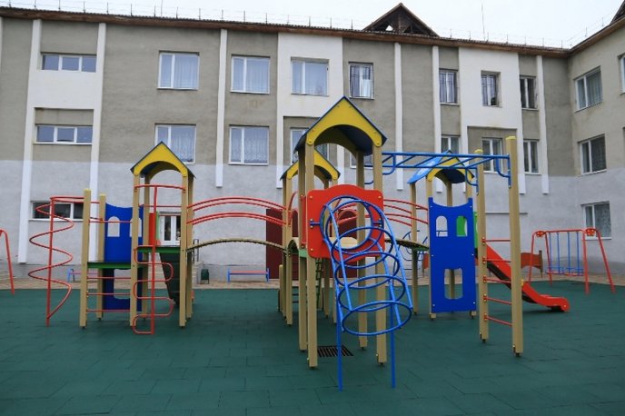 У Мукачеві відкрили ігровий комплекс для школярів – 01