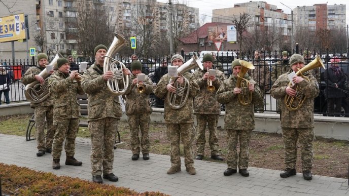 Провели в останню путь 26-річного мукачівця, який загинув на війні  – 06
