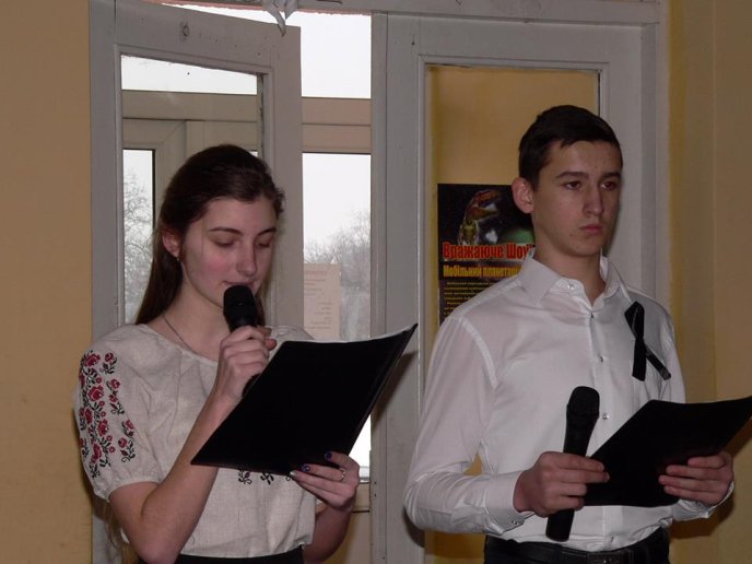 У Чинадіївській школі відкрили меморіальну дошку загиблому бійцю АТО Олександру Тербану – 03