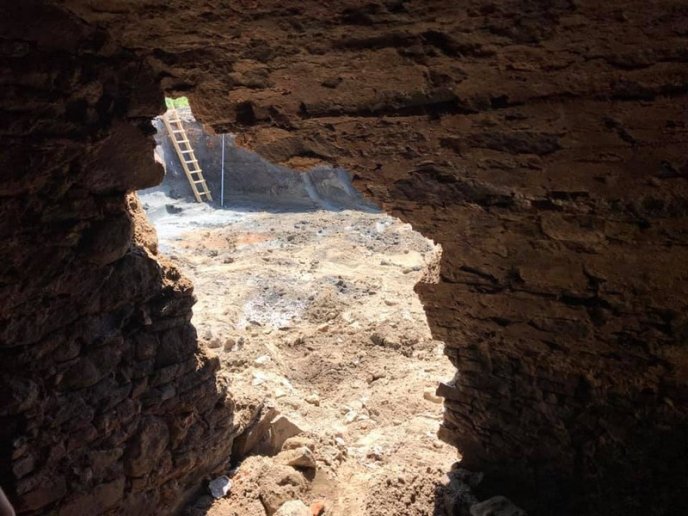 У центрі Ужгорода знайшли невідомий досі підвал – 09