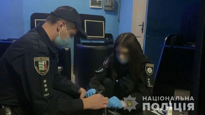 Поліція показала, що влаштували в одному із закладів у центрі Мукачева – 03