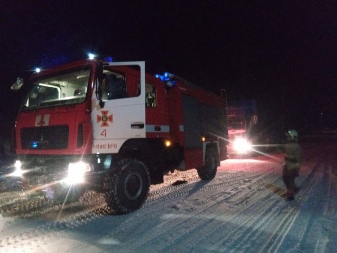 Погіршення погодних умов: рятувальники допомагали водіям у чотирьох районах – 03