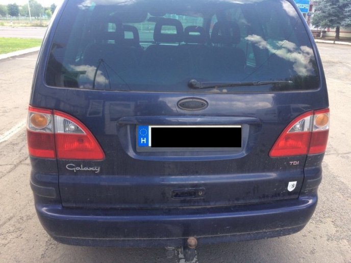 Два угорці перетинали кордон на крадених машинах – 04