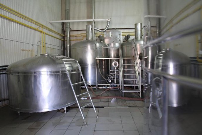 Під час візиту на Берегівщину губернатор Закарпаття пообіцяв захистити виноробів і пивоварів – 01