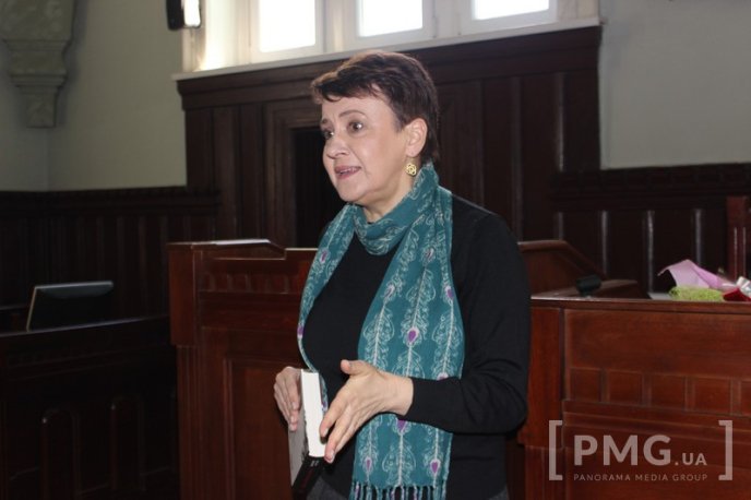 Письменниця Оксана Забужко провела у Мукачеві літературну зустріч – 05 Письменниця Оксана Забужко провела у Мукачеві літературну зустріч – 05