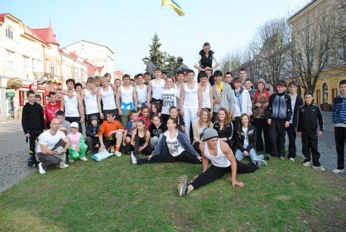 Фанати WorkOut провели флеш-моб у Мукачеві (ФОТОРЕПОРТАЖ) – 13