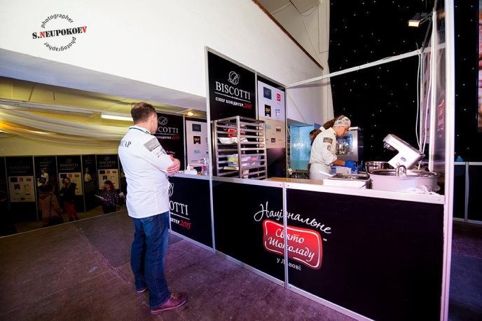 Ігор Заріцький став володарем титулу "Шеф-кондитер BISCOTTI 2015 року" – 04