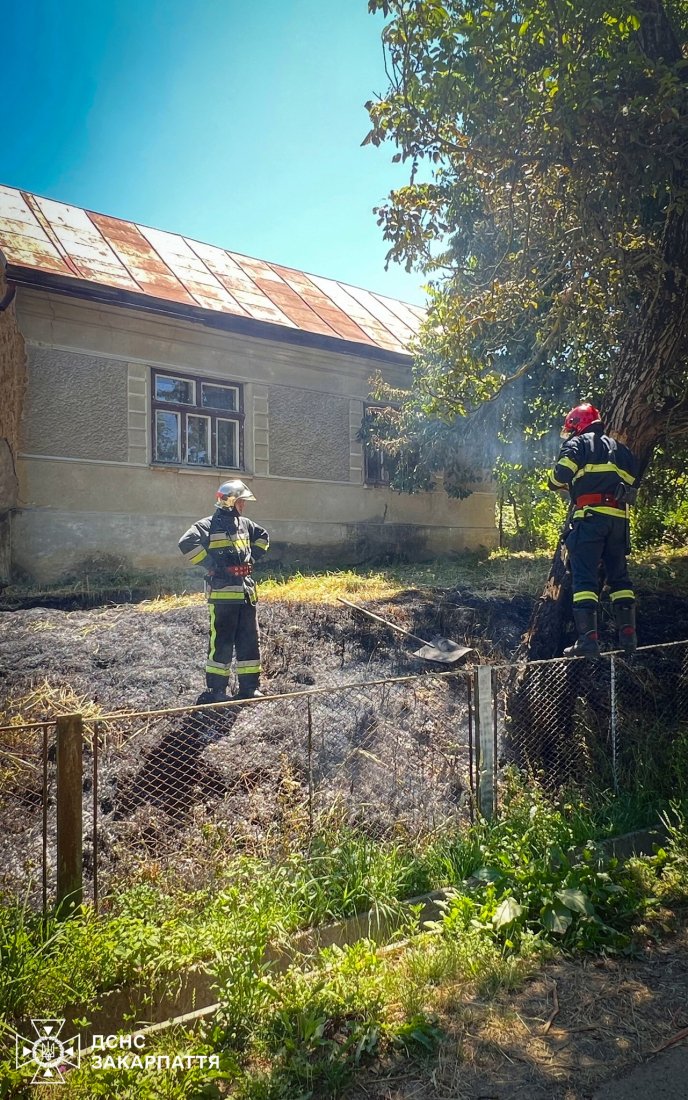В Ужгородському районі вчора спалахнула пожежа – 01 Пожежа у селищі Середнє