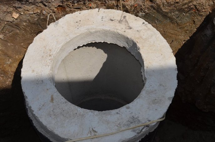 На п’яти вулицях Мукачева будують нову каналізацію – 06