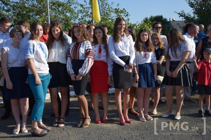 У ЗОШ №4 міста Мукачева пролунав перший дзвінок – 03