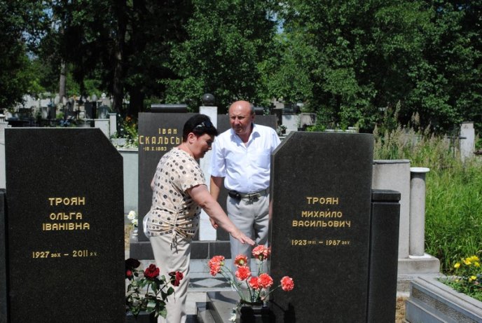 У Мукачеві по-особливому відзначили 90-літній ювілей професора Трояна (ФОТОРЕПОРТАЖ) – 01