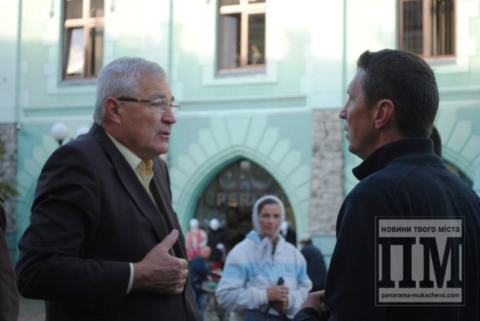 "Антибалогівський" намет викликав обурення у міської влади (ФОТО) – 01