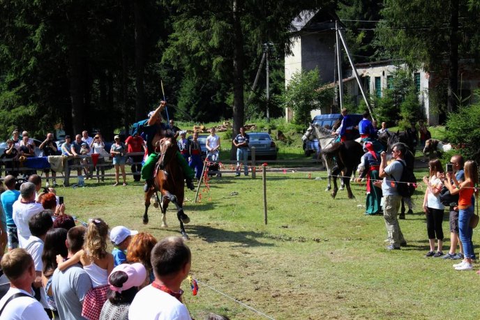 Закарпатці проводжали літо під колоритне звучання трембіт – 14