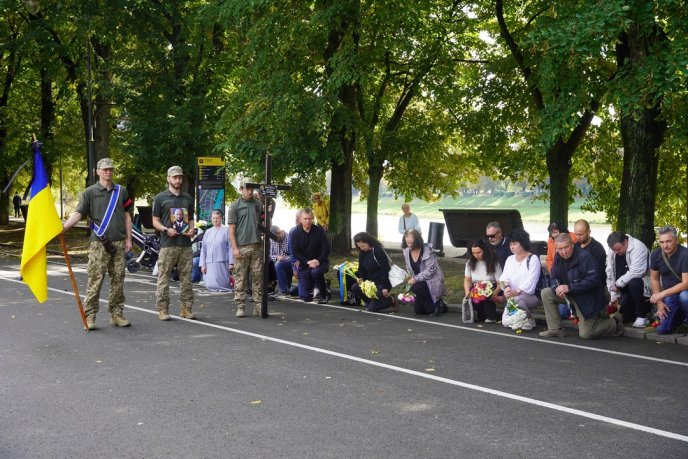 Поховали 39-річного військового, який загинув на Донеччині – 03 Поховали 39-річного військового, який загинув на Донеччині – 03