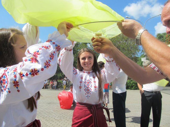 Під час благодійного концерту виноградівці підтримали закарпатських військових (ФОТО) – 10