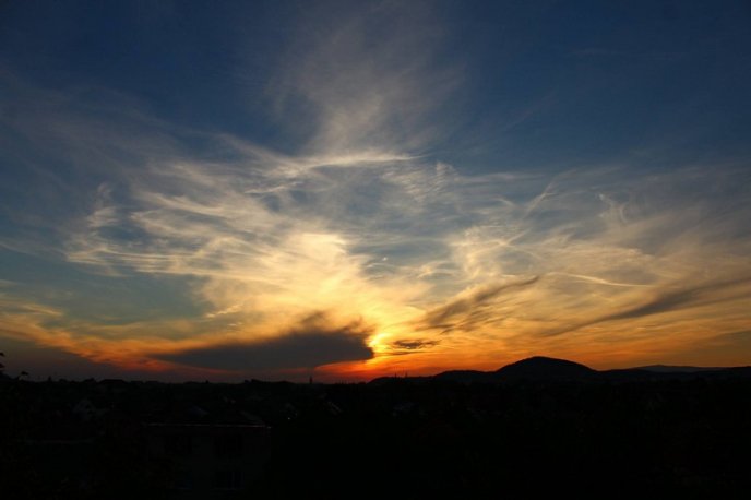 Червоне небо над Мукачевом вразило своєю красою – 08