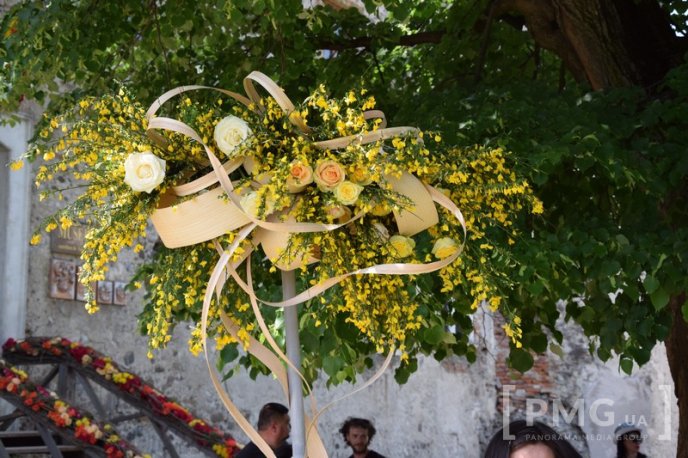 У Чинадієві стартував квітковий фестиваль "Кохання в Сент-Міклош" – 19