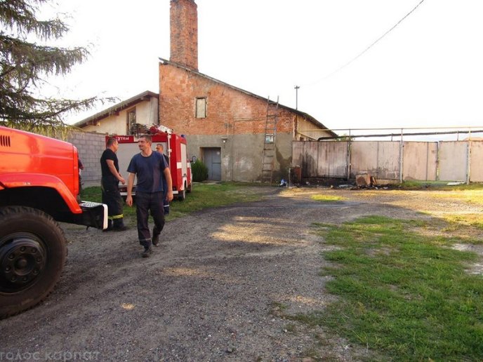 На території однієї зі шкіл Мукачева сталася пожежа – 03