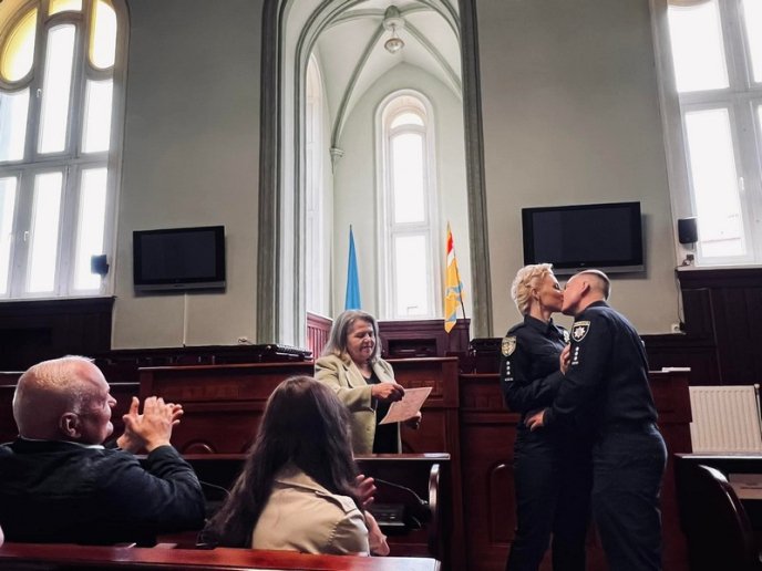 У Мукачеві одружились поліцейські – 04