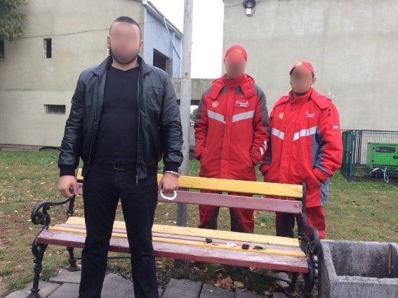Гучна спецоперація у Мукачеві: на АЗС затримали двох мукачівців з наркотиками і зброєю – 05 Гучна спецоперація у Мукачеві: на АЗС затримали двох мукачівців з наркотиками і зброєю – 05
