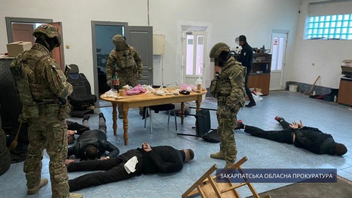 На Закарпатті посадовець налагодив схему незаконного вимагання коштів – 01