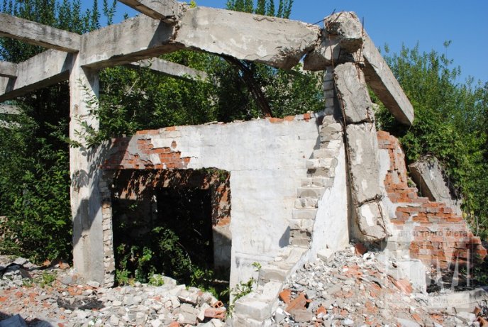 Маленька Прип’ять по сусідству зі школою та багатоквартирним масивом (ФОТО) – 21