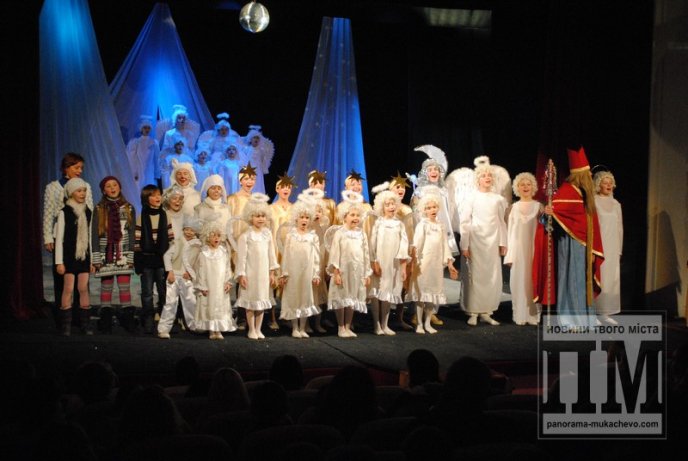 В Мукачеві відбулась новорічна вистава (ФОТО) – 10