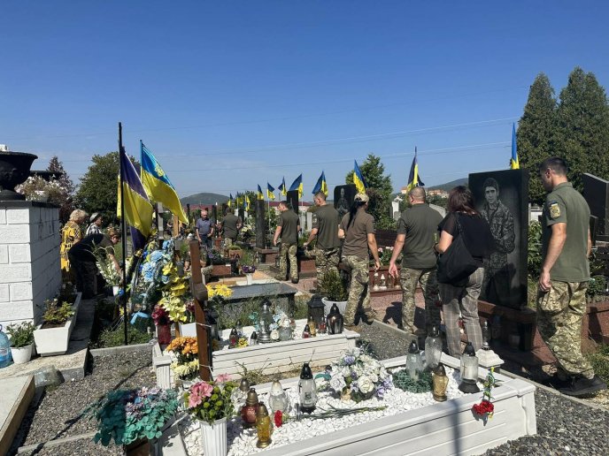 У Мукачеві вшанували пам’ять полеглих Героїв – 01 У Мукачеві вшанували пам’ять полеглих Героїв – 01