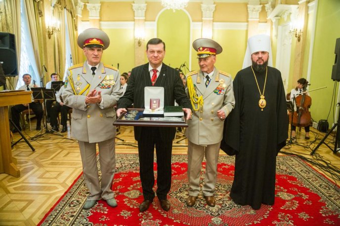 У Києві Голову Ради адвокатів Закарпатської області Олексія Фазекоша нагородили Орденом Честі – 09