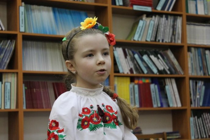 У Закарпатській обласній бібліотеці вшанували пам’ять Героїв Небесної Сотні – 03