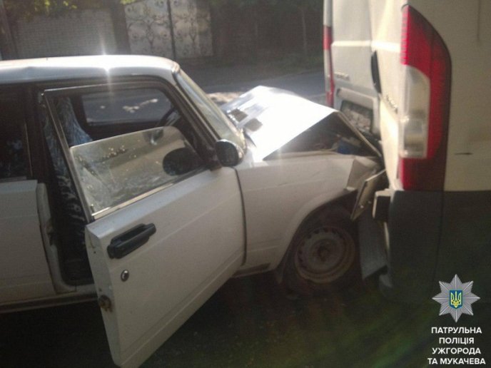 Майже смертельна доза алкоголю в крові призвела до ДТП – 04