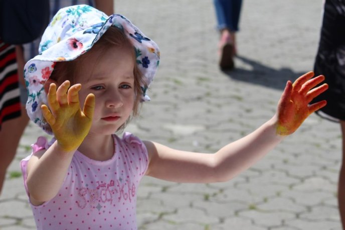 В Ужгороді провели акцію "Майбутнє в руках дітей" – 06 В Ужгороді провели акцію "Майбутнє в руках дітей" – 06