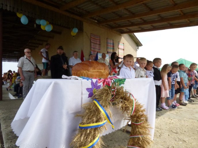 Рафайново відзначило День села – 04