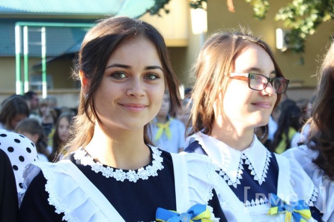 Свято Першого дзвоника відзначили у Мукачівській ЗОШ №1 ім. Пушкіна – 12