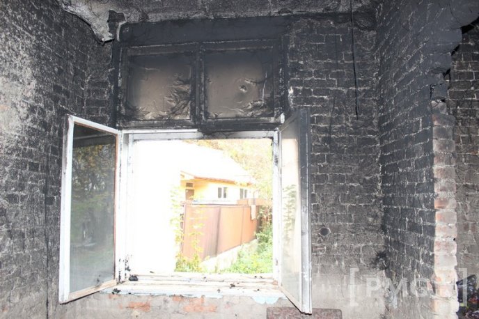 У мікрорайоні "Черьомушки" у Мукачеві горів житловий будинок – 05