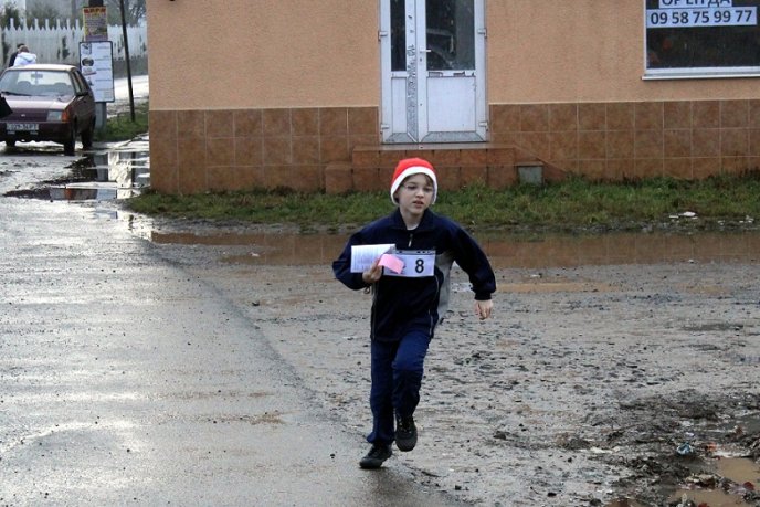 У Мукачеві відбулись змагання зі спортивного орієнтування на "Призи від Святого Миколая" (ФОТО) – 03