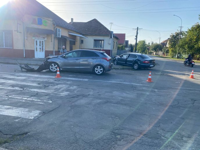 ДТП у Мукачеві: перші фото з місця події – 01